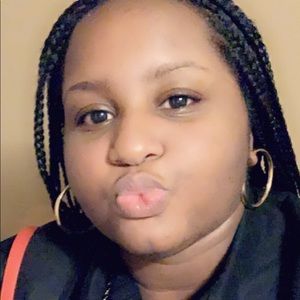 Meet your Posher, Latesha